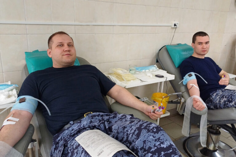 Курганские росгвардейцы пополнили банк донорской крови