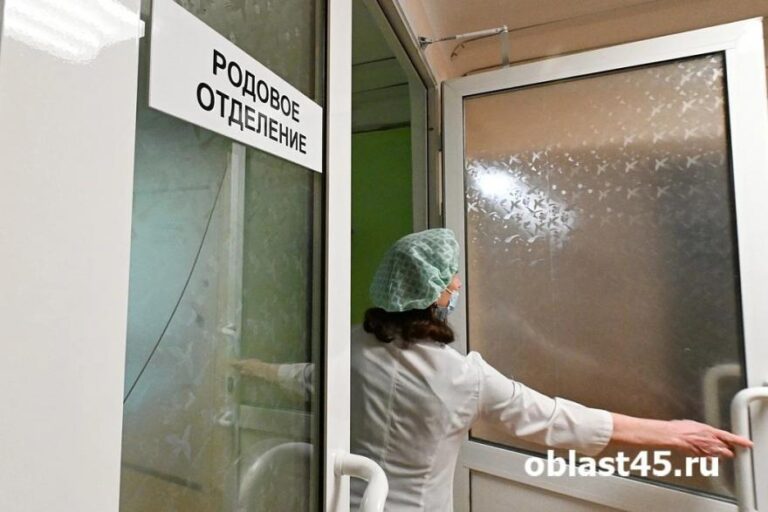 В Петербурге родились уникальные четверняшки