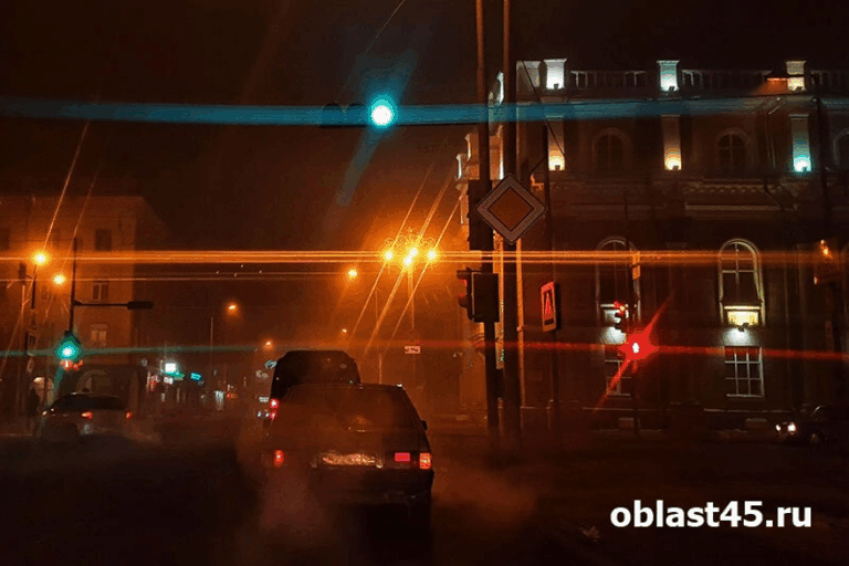 Курганские энергетики смонтировали дизайнерское освещение